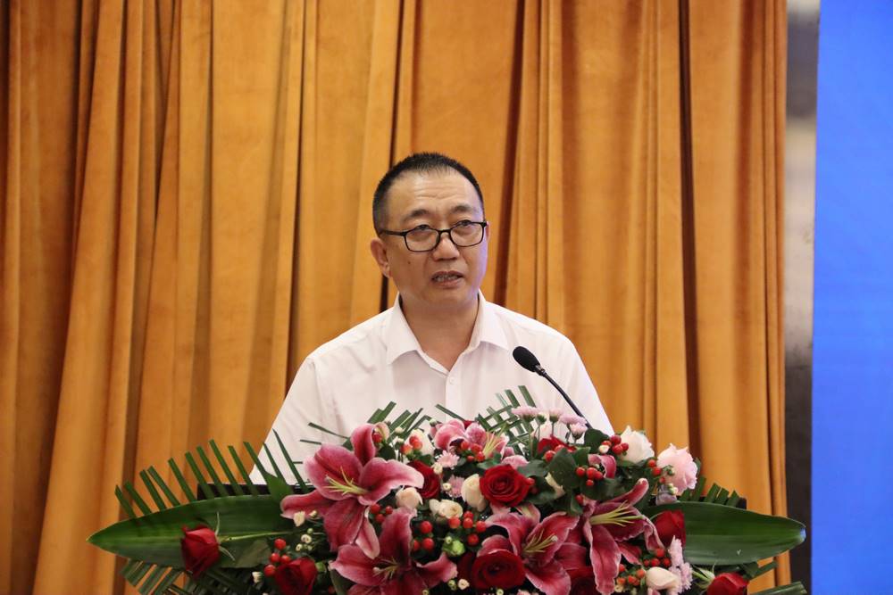 河北省物流产业集团有限公司党委副书记、副董事长、总经理靳振兴 河北省物流产业集团有限公司党委副书记、副董事长、总经理靳振兴